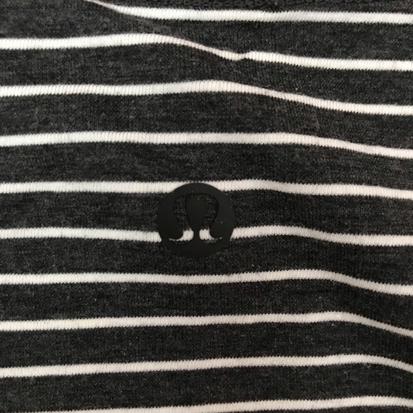 Lululemon love T sz 4 EUC - Picture 3 of 4